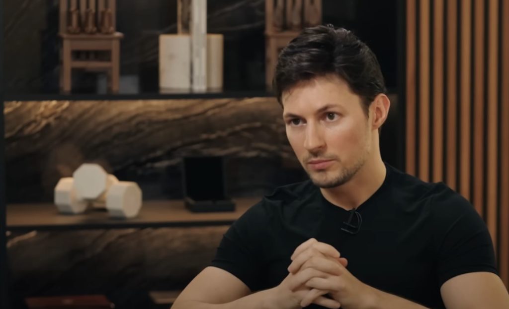 CEO Telegram Pavel Durov dang doi mat voi 12 toi danh tai Phap